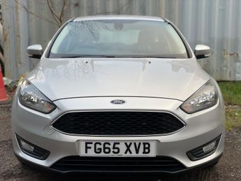 Ford Focus 1.6 Zetec Hatchback 5dr Petrol Powershift Euro 6 (125 ps)
