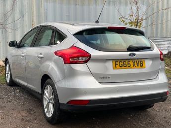 Ford Focus 1.6 Zetec Hatchback 5dr Petrol Powershift Euro 6 (125 ps)