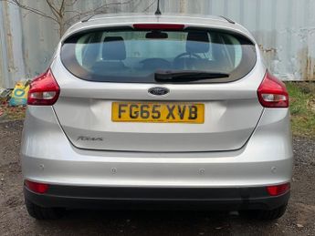 Ford Focus 1.6 Zetec Hatchback 5dr Petrol Powershift Euro 6 (125 ps)