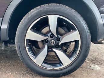 Nissan Qashqai 1.2 DIG-T n-tec+ SUV 5dr Petrol XTRON 2WD Euro 6 (s/s) (115 ps)