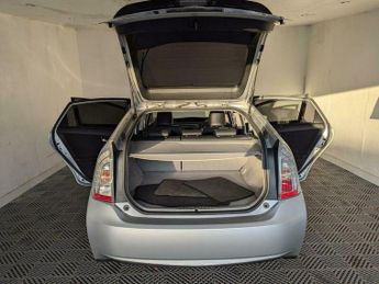 Toyota Prius 1.8 VVT-h CVT Euro 5 (s/s) 5dr