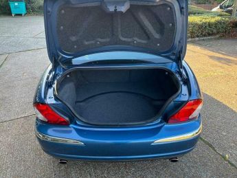 Jaguar X-Type 2.5 V6 (AWD) 4dr