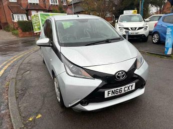 Toyota AYGO 1.0 VVT-i x-play x-shift Euro 6 5dr