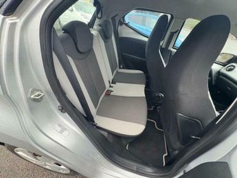 Toyota AYGO 1.0 VVT-i x-play x-shift Euro 6 5dr