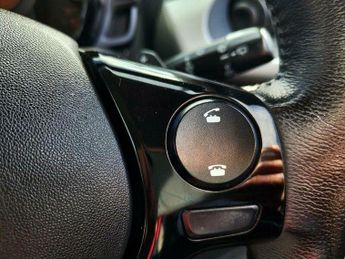 Toyota AYGO 1.0 VVT-i x-play x-shift Euro 6 5dr