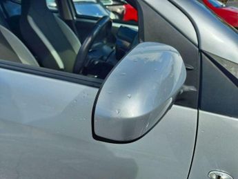 Toyota AYGO 1.0 VVT-i x-play x-shift Euro 6 5dr