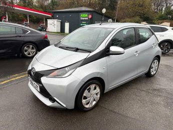 Toyota AYGO 1.0 VVT-i x-play x-shift Euro 6 5dr