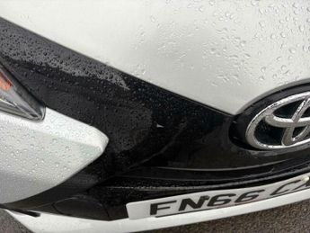 Toyota AYGO 1.0 VVT-i x-play x-shift Euro 6 5dr
