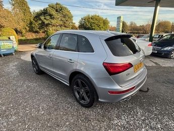 Audi Q5 TDI QUATTRO S LINE PLUS-HEATED SEATS-SAT NAVIGATION-PARKING SENS