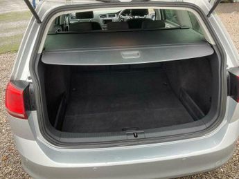 Volkswagen Golf 1.6 TDI BlueMotion Tech SE DSG Euro 5 (s/s) 5dr