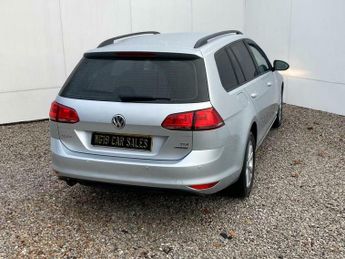 Volkswagen Golf 1.6 TDI BlueMotion Tech SE DSG Euro 5 (s/s) 5dr