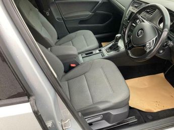 Volkswagen Golf 1.6 TDI BlueMotion Tech SE DSG Euro 5 (s/s) 5dr