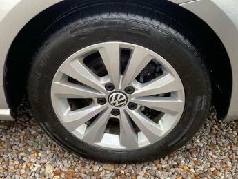 Volkswagen Golf 1.6 TDI BlueMotion Tech SE DSG Euro 5 (s/s) 5dr