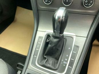 Volkswagen Golf 1.6 TDI BlueMotion Tech SE DSG Euro 5 (s/s) 5dr