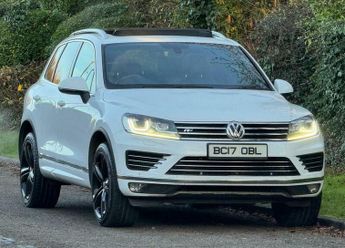 Volkswagen Touareg 3.0 TDI V6 BlueMotion Tech R-Line Plus Tiptronic 4WD Euro 6 (s/s