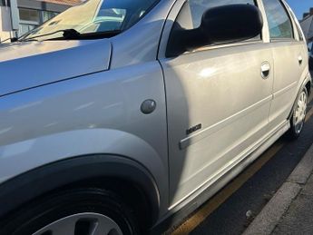 Vauxhall Corsa DESIGN 16V