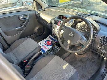 Vauxhall Corsa DESIGN 16V