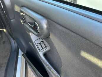 Vauxhall Corsa DESIGN 16V