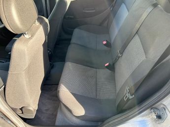 Vauxhall Corsa DESIGN 16V