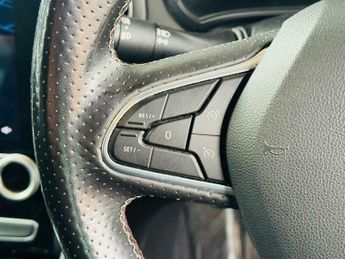 Renault Megane 1.6 E-TECH 9.8kWh RS Line Auto Euro 6 (s/s) 5dr