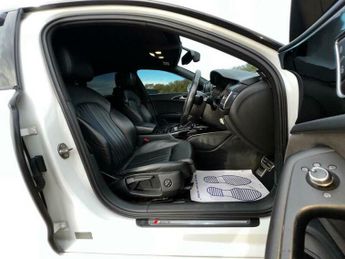 Audi A6 2.0 TDI ultra Black Edition S Tronic Euro 6 (s/s) 4dr