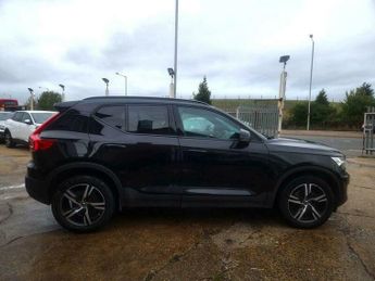 Volvo XC40 2.0 B4 MHEV R-Design Auto Euro 6 (s/s) 5dr
