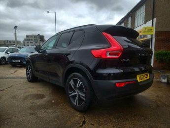 Volvo XC40 2.0 B4 MHEV R-Design Auto Euro 6 (s/s) 5dr