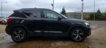 Volvo XC40 2.0 B4 MHEV R-Design Auto Euro 6 (s/s) 5dr