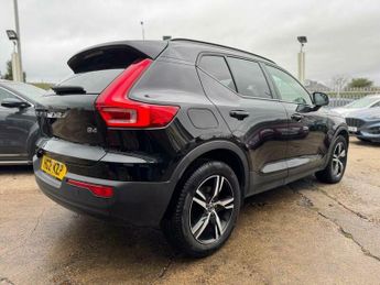 Volvo XC40 2.0 B4 MHEV R-Design Auto Euro 6 (s/s) 5dr