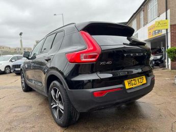 Volvo XC40 2.0 B4 MHEV R-Design Auto Euro 6 (s/s) 5dr