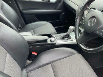 Mercedes-Benz C Class 2.1 C220 CDI BlueEfficiency Sport Auto Euro 5 4dr