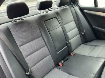 Mercedes-Benz C Class 2.1 C220 CDI BlueEfficiency Sport Auto Euro 5 4dr