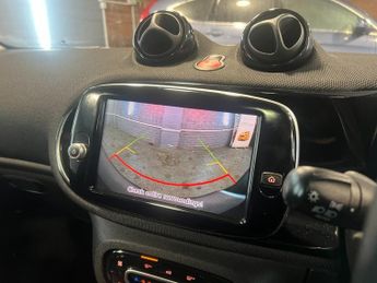 Smart ForFour 17.6kWh Exclusive Auto (22kW Charger)