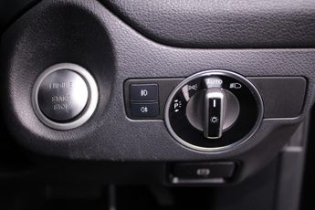 Mercedes GLA GLA 180 URBAN EDITION