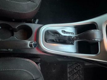 Vauxhall Astra 2.0 CDTi SRi Hatchback 5dr Diesel Auto Euro 5 (165 ps)