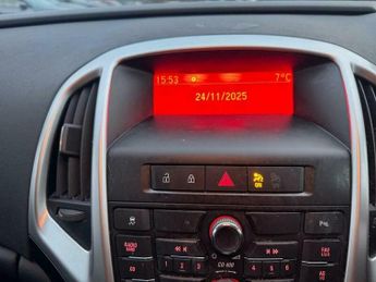 Vauxhall Astra 2.0 CDTi SRi Hatchback 5dr Diesel Auto Euro 5 (165 ps)