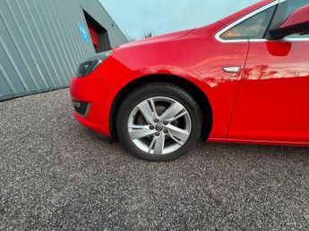 Vauxhall Astra 2.0 CDTi SRi Hatchback 5dr Diesel Auto Euro 5 (165 ps)