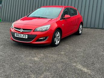 Vauxhall Astra 2.0 CDTi SRi Hatchback 5dr Diesel Auto Euro 5 (165 ps)