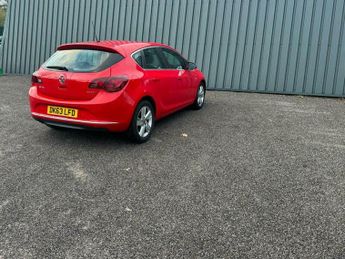 Vauxhall Astra 2.0 CDTi SRi Hatchback 5dr Diesel Auto Euro 5 (165 ps)