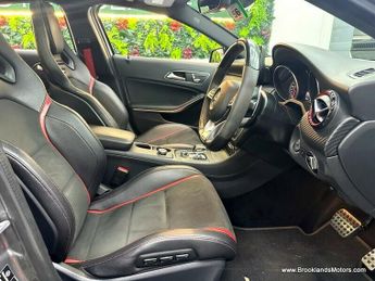 Mercedes A Class AMG A 45 4MATIC PREMIUM [6X MERCEDES SERVICES, PANORAMIC ROOF, H