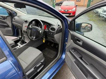 Ford Focus 1.6 Zetec 5dr