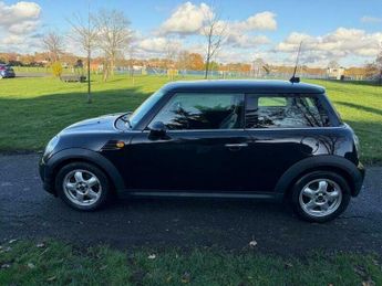 MINI Hatch 1.6 Cooper Hatchback 3dr Petrol Steptronic Euro 5 (122 ps)