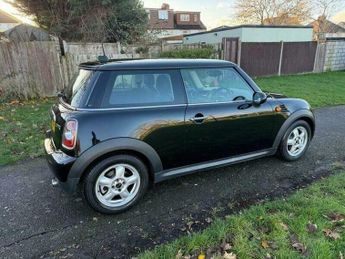 MINI Hatch 1.6 Cooper Hatchback 3dr Petrol Steptronic Euro 5 (122 ps)