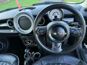 MINI Hatch 1.6 Cooper Hatchback 3dr Petrol Steptronic Euro 5 (122 ps)