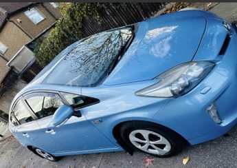 Toyota Prius 1.8 VVT-h Hatchback 5dr Petrol Plug-in Hybrid CVT Euro 5 (s/s) (