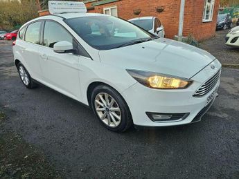 Ford Focus 1.0T EcoBoost Titanium Auto Euro 6 (s/s) 5dr