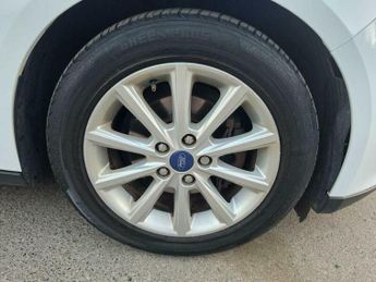 Ford Focus 1.0T EcoBoost Titanium Auto Euro 6 (s/s) 5dr