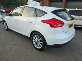 Ford Focus 1.0T EcoBoost Titanium Auto Euro 6 (s/s) 5dr