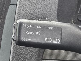 Volkswagen Golf SE TDI (105BHP)