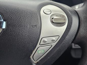 Nissan Leaf 24kWh Acenta Auto 5dr